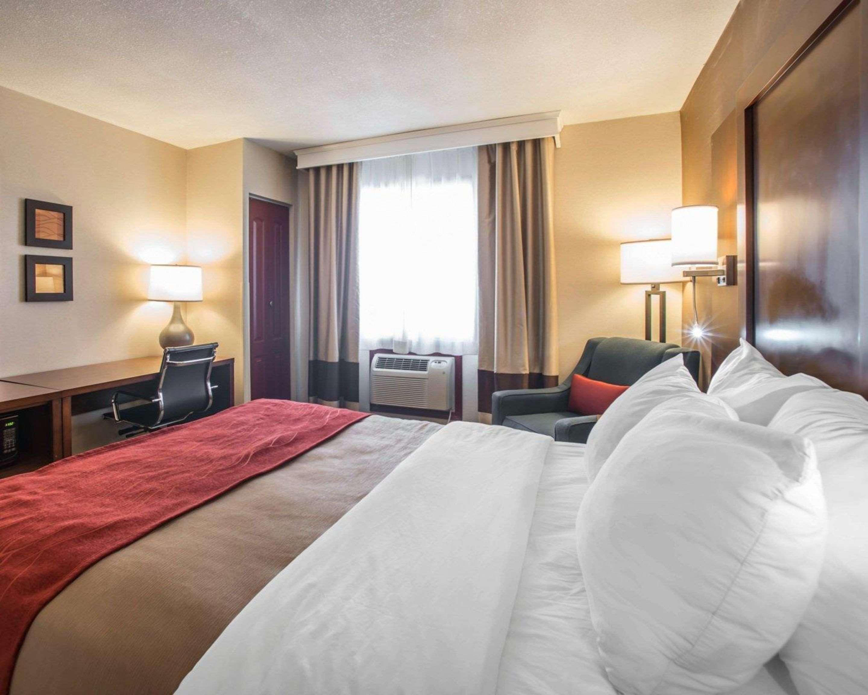Quality Inn & Suites Boonville - Columbia Bagian luar foto