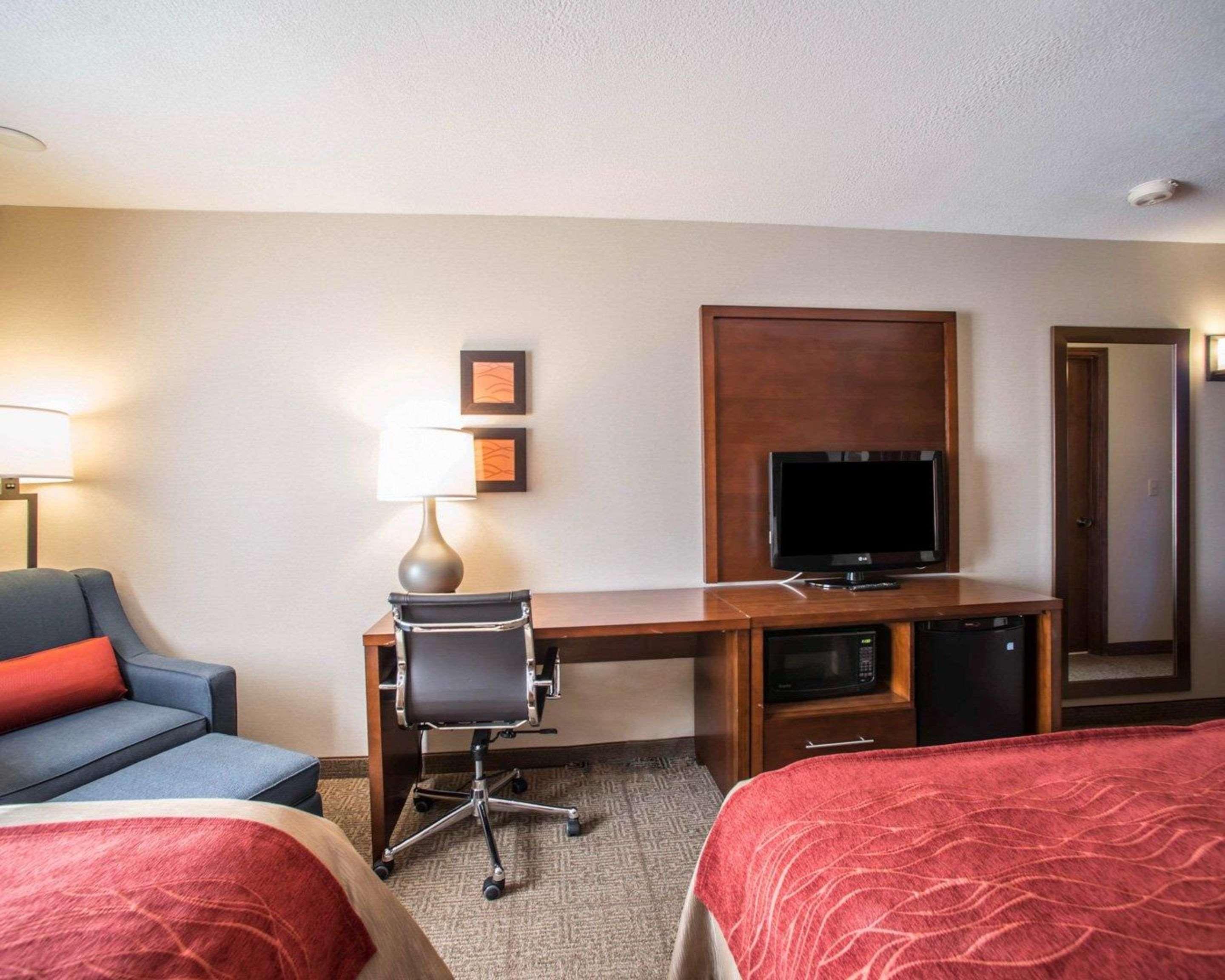 Quality Inn & Suites Boonville - Columbia Bagian luar foto