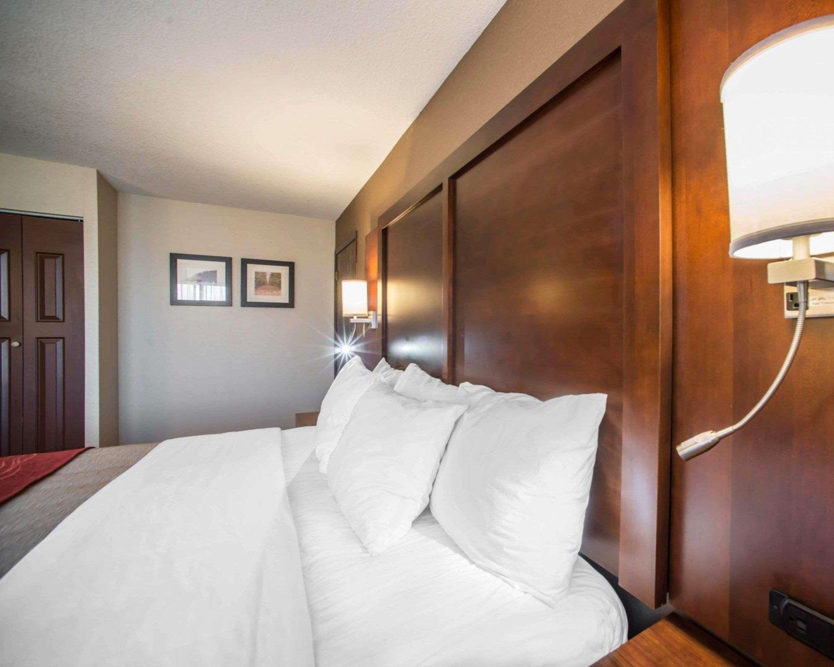 Quality Inn & Suites Boonville - Columbia Bagian luar foto