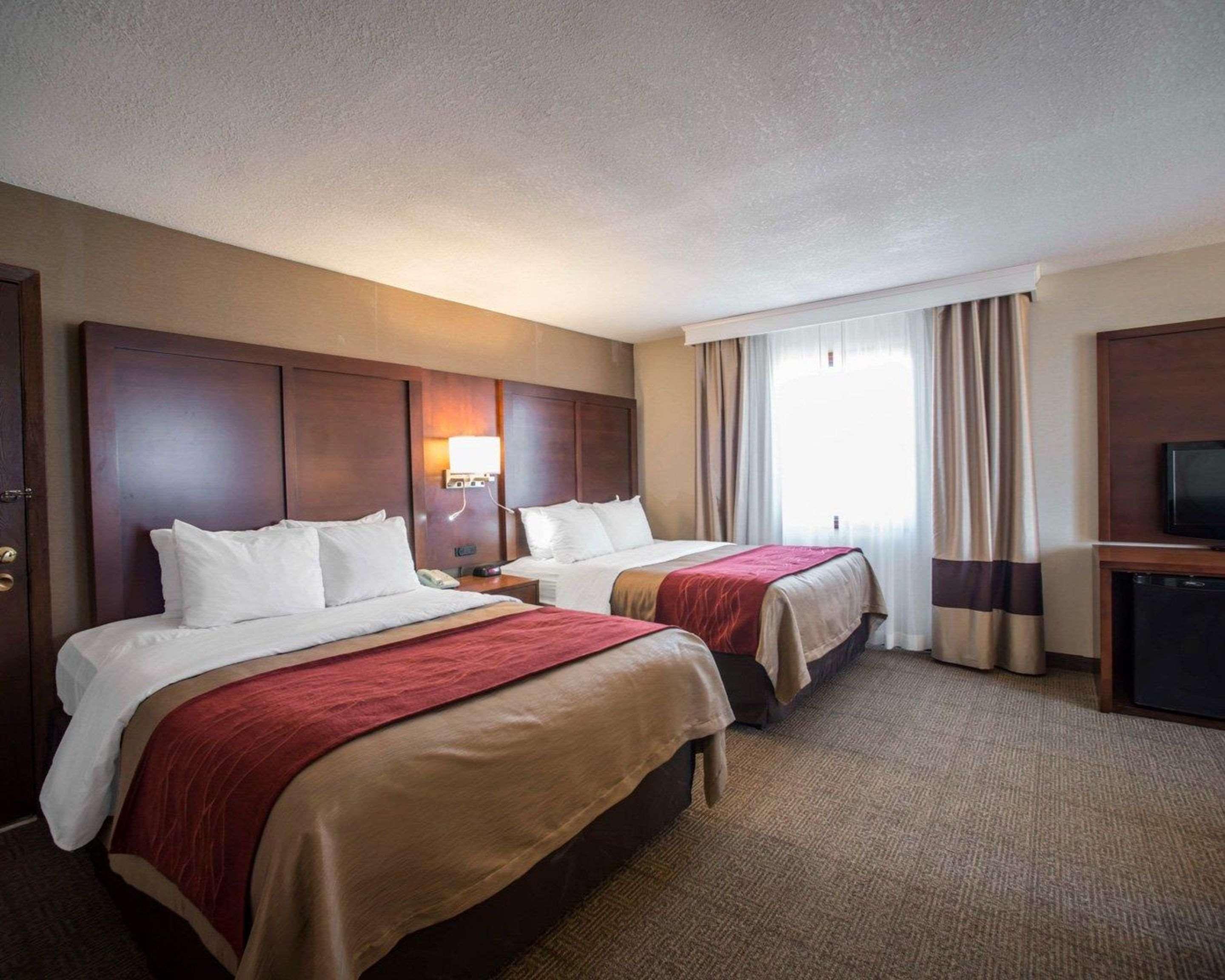 Quality Inn & Suites Boonville - Columbia Bagian luar foto
