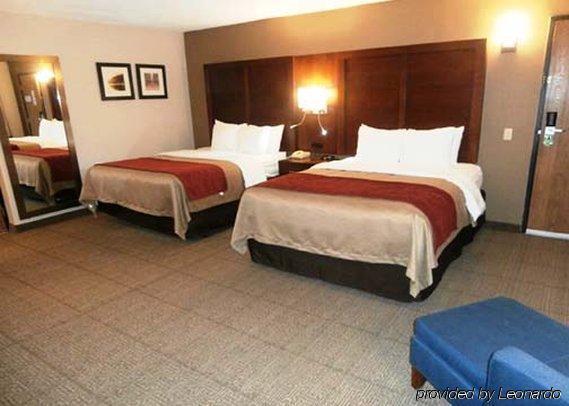 Quality Inn & Suites Boonville - Columbia Bagian luar foto