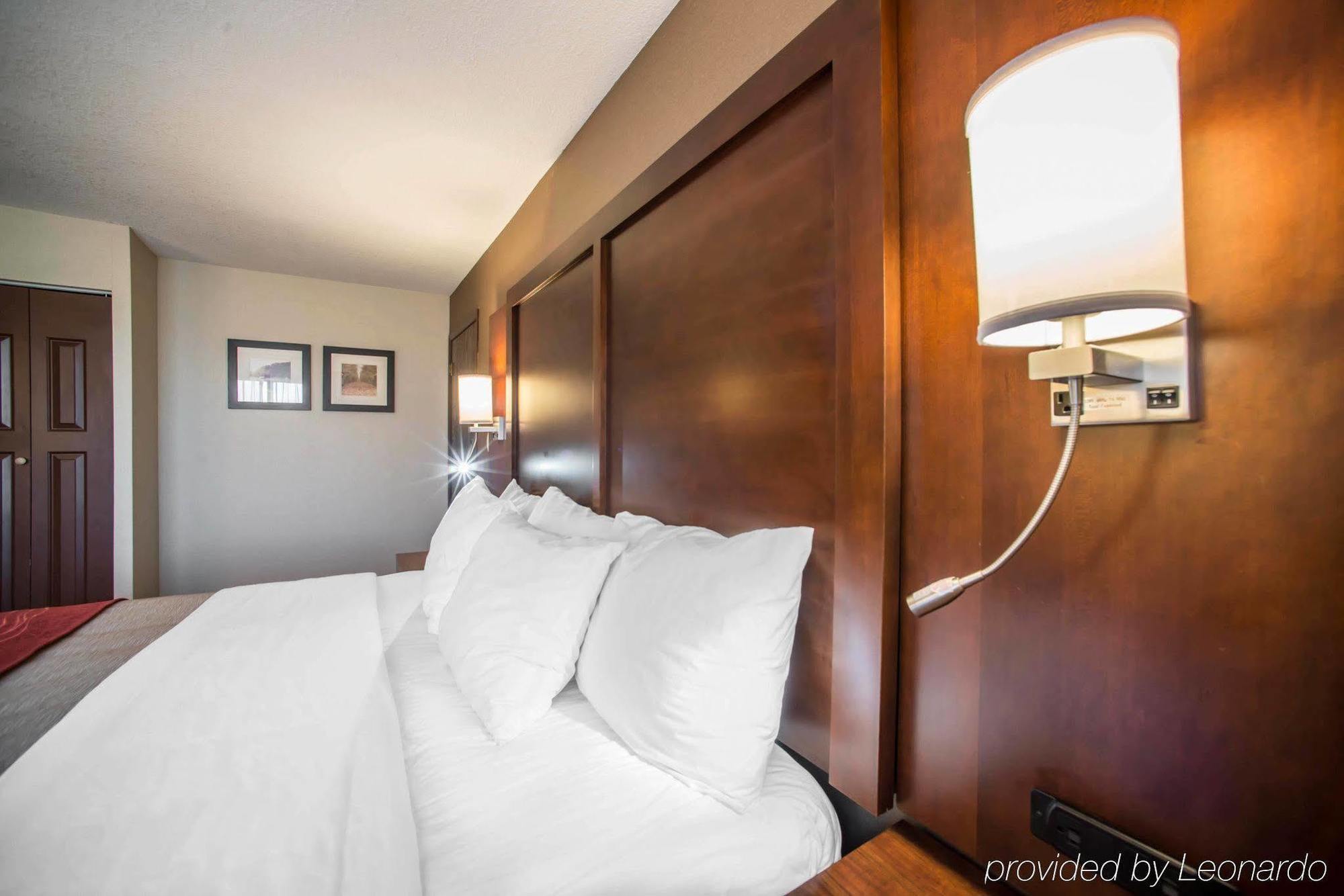 Quality Inn & Suites Boonville - Columbia Bagian luar foto