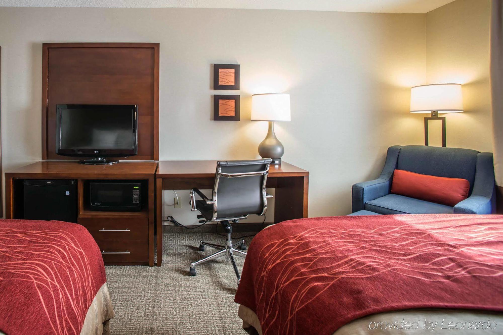 Quality Inn & Suites Boonville - Columbia Bagian luar foto