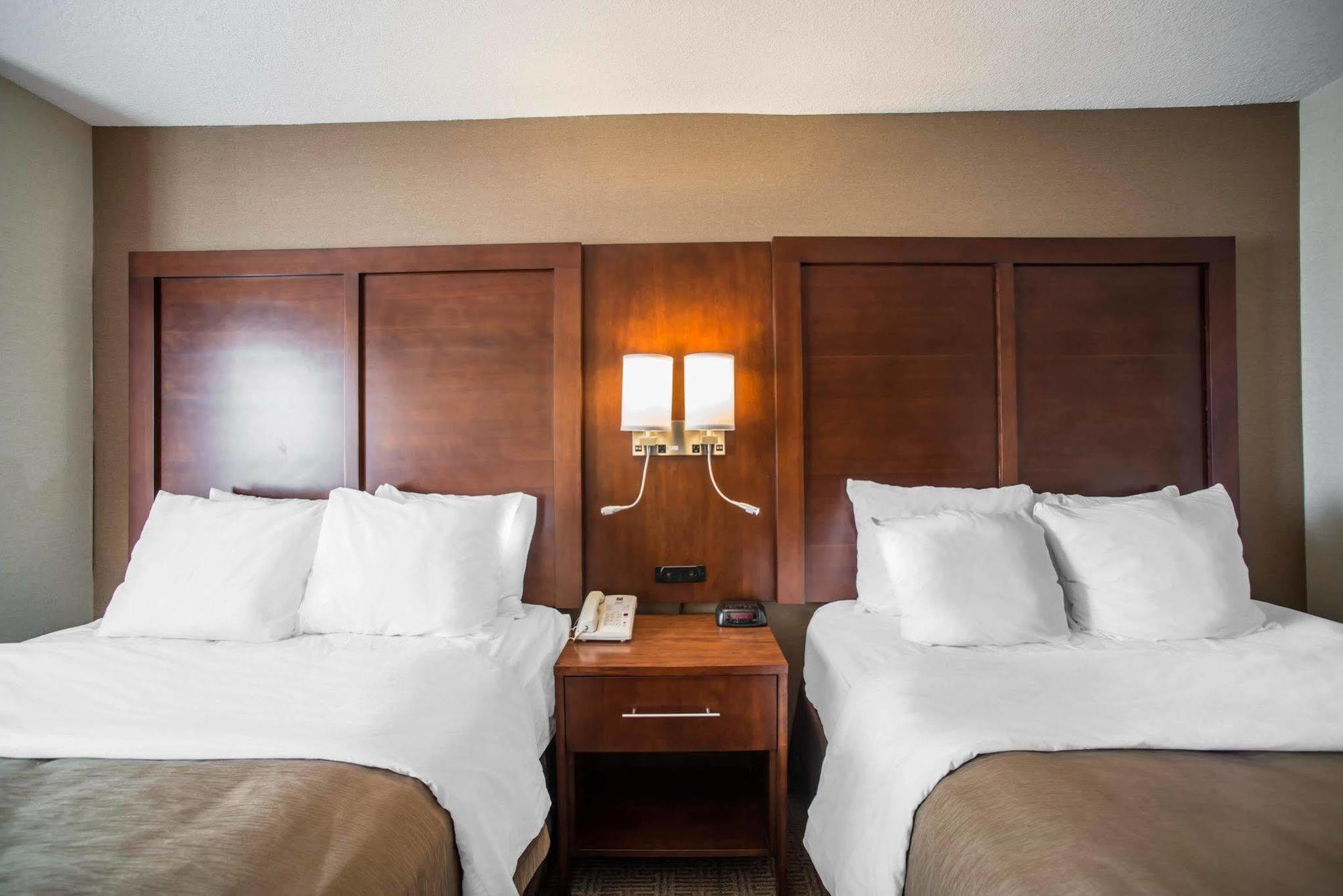 Quality Inn & Suites Boonville - Columbia Bagian luar foto